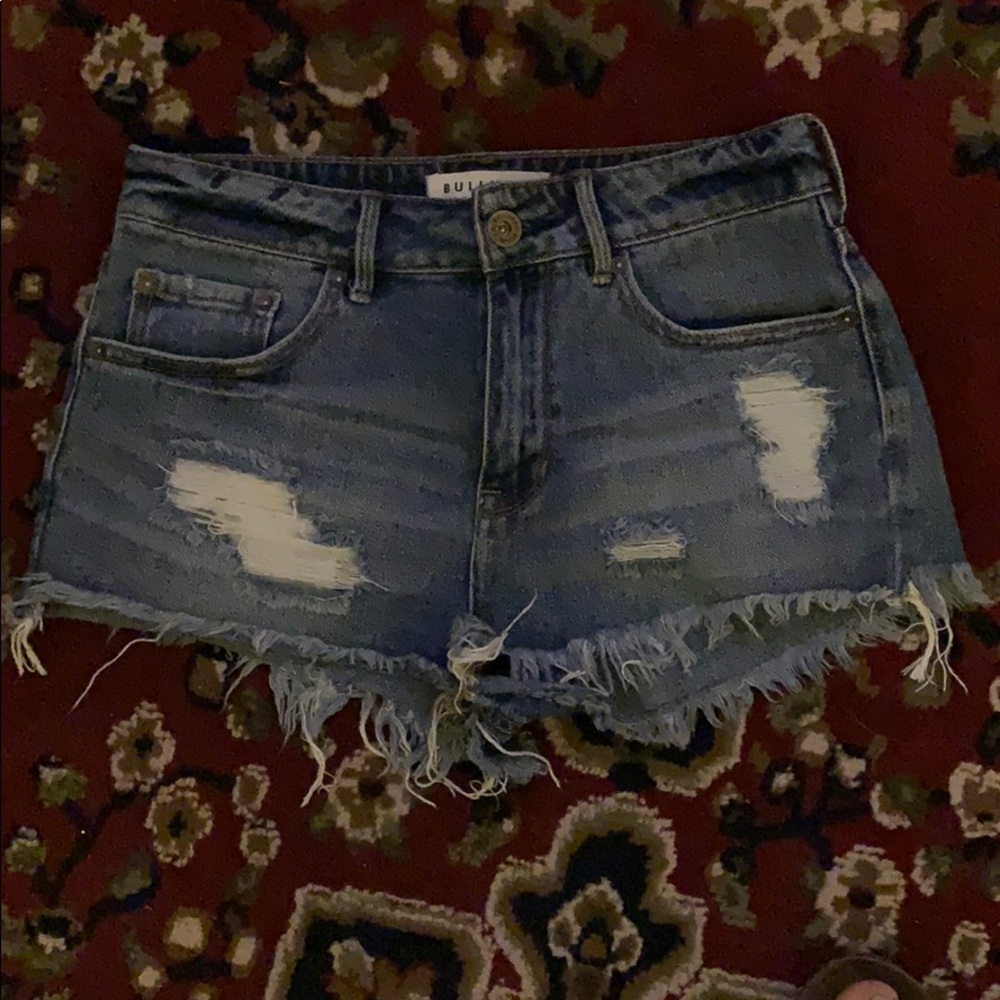 *** SOLD***Med wash destroyed shorts